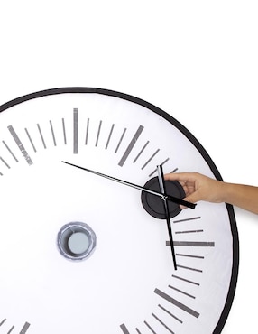 Reloj de pared Kikkerland