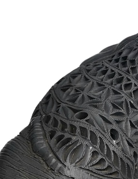 Escultura Yuu Nges