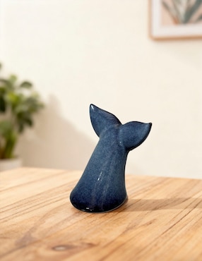 Figura de ballena Haus de cerámica