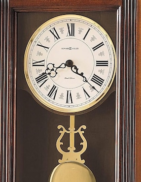 Reloj de pared Howard Miller Eastmont de madera