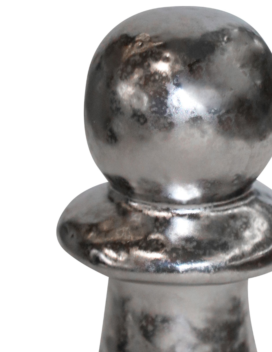 Figura decorativa de peón de poliresina 2