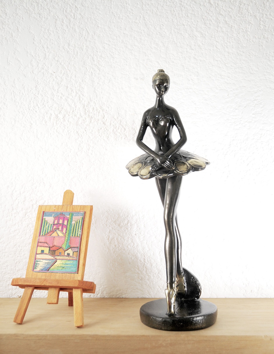 Figura de bailarina de metal 3