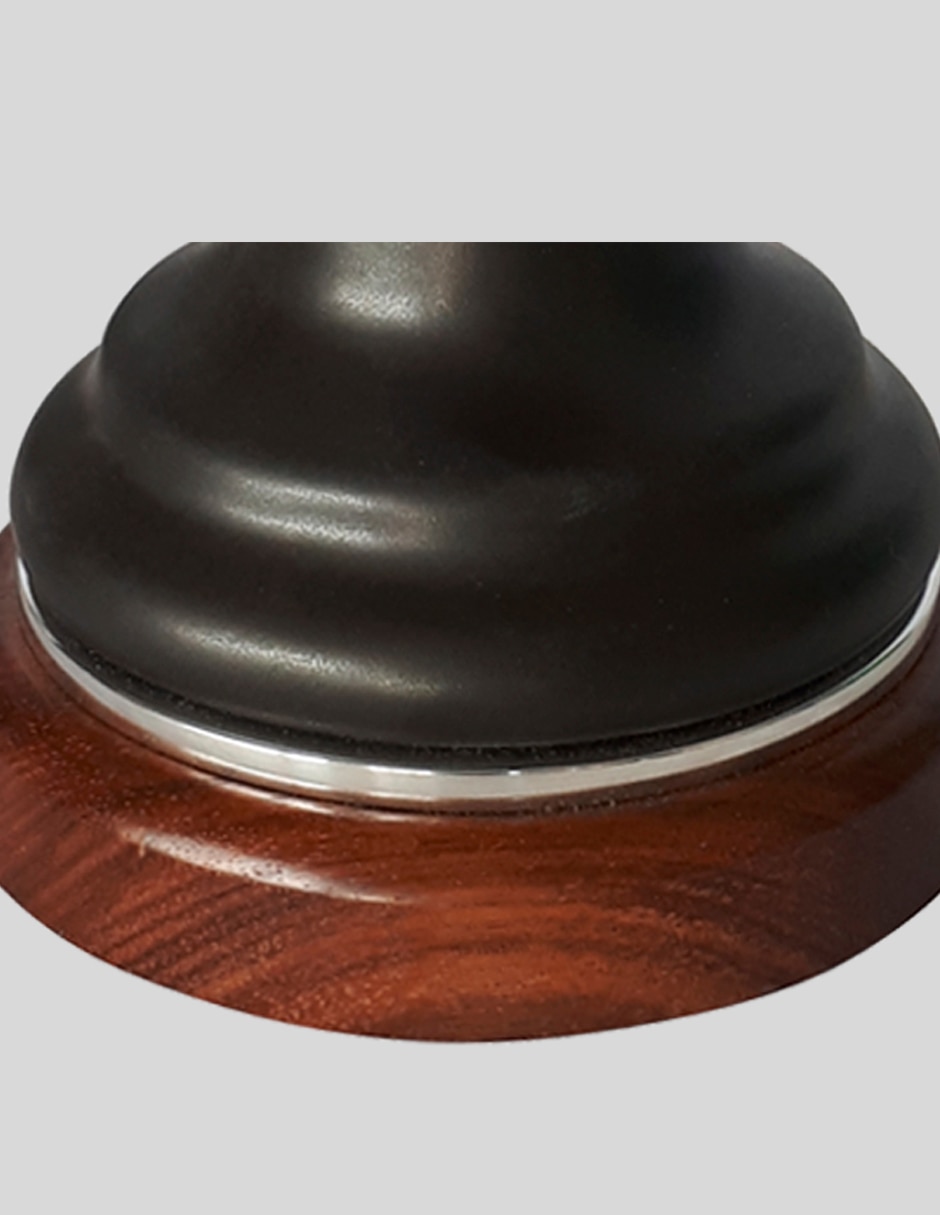 Figura de torre de cerámica 6