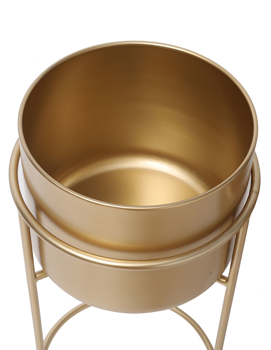 Maceta con base de metal con sistema automático de riego 4