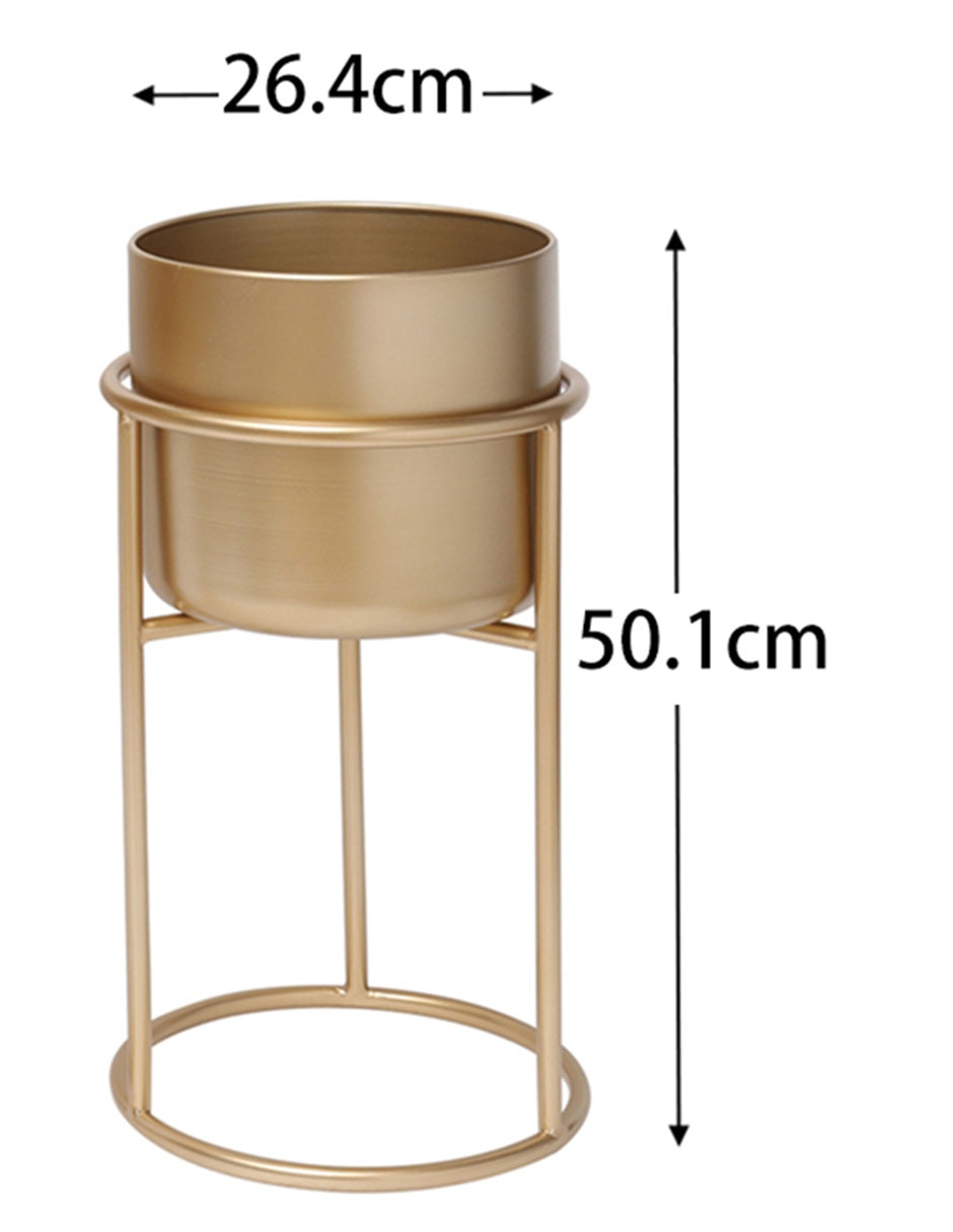 Maceta con base de metal con sistema automático de riego 2