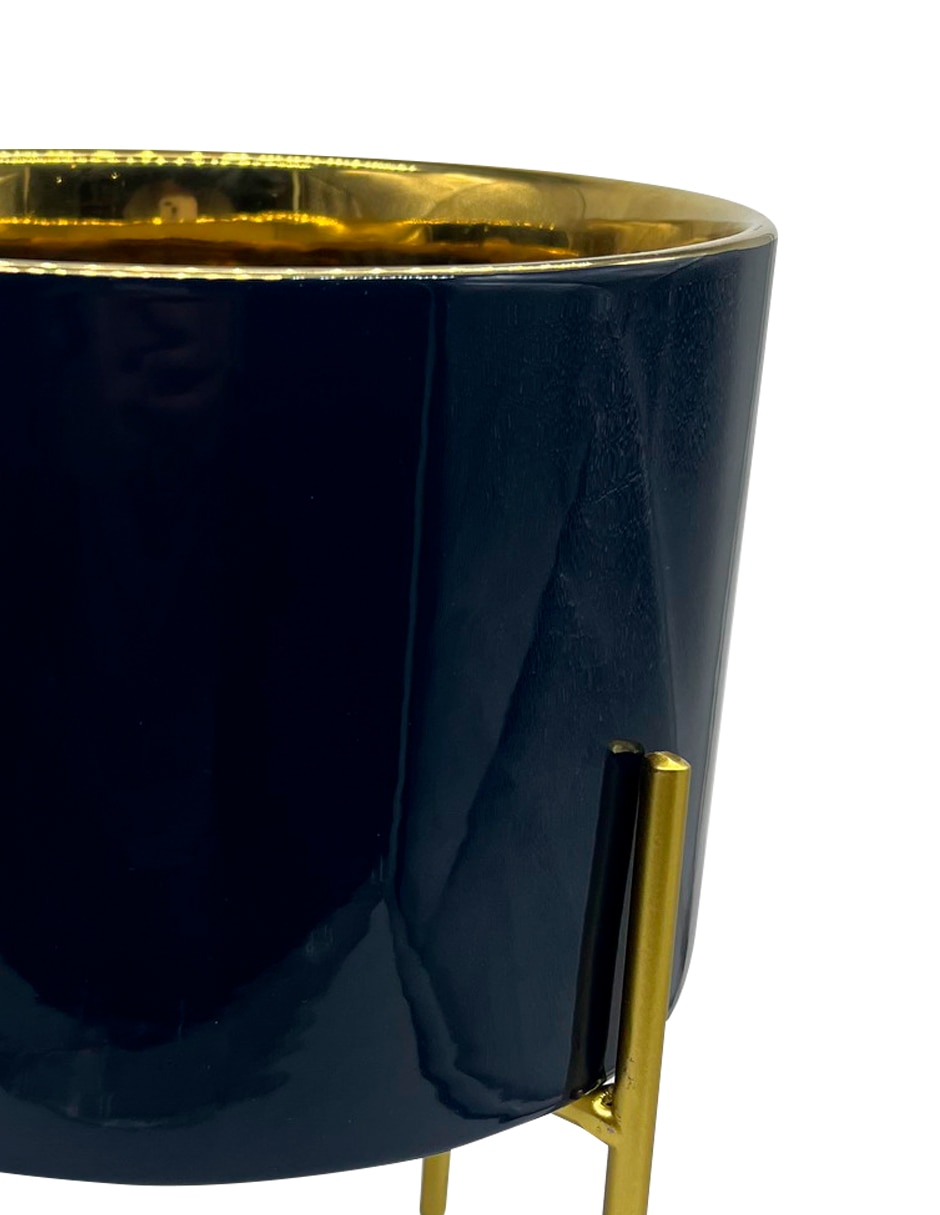 Maceta de cerámica con sistema automático de riego 2