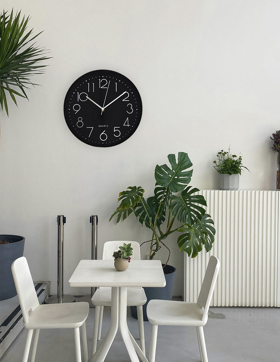 Reloj de pared de plástico 5
