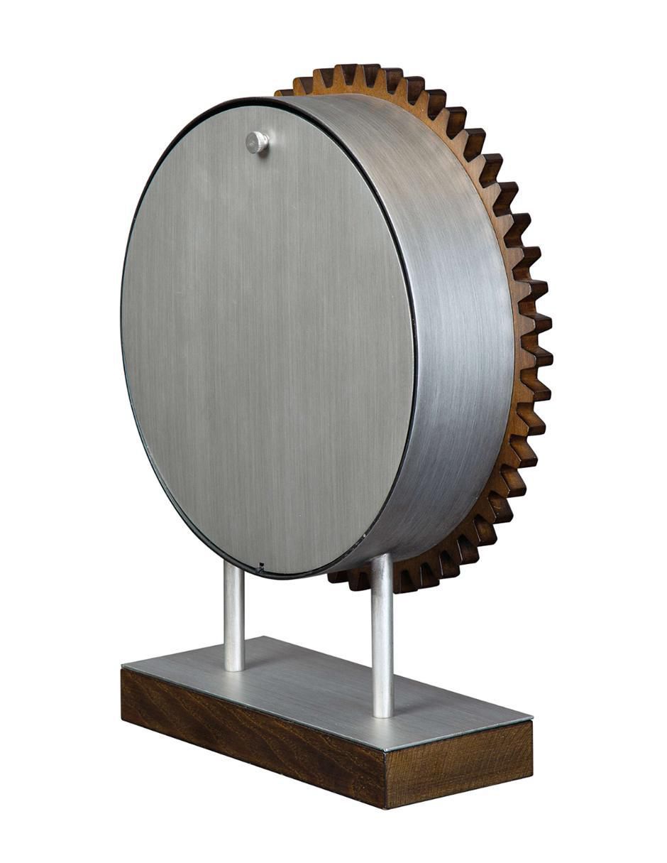 Reloj mesa de metal 3