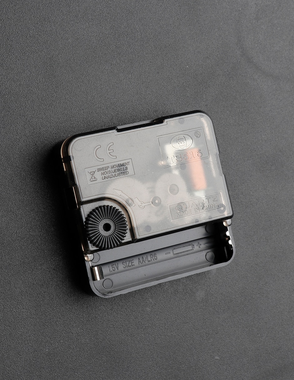 Reloj de pared Zahara de plástico 4