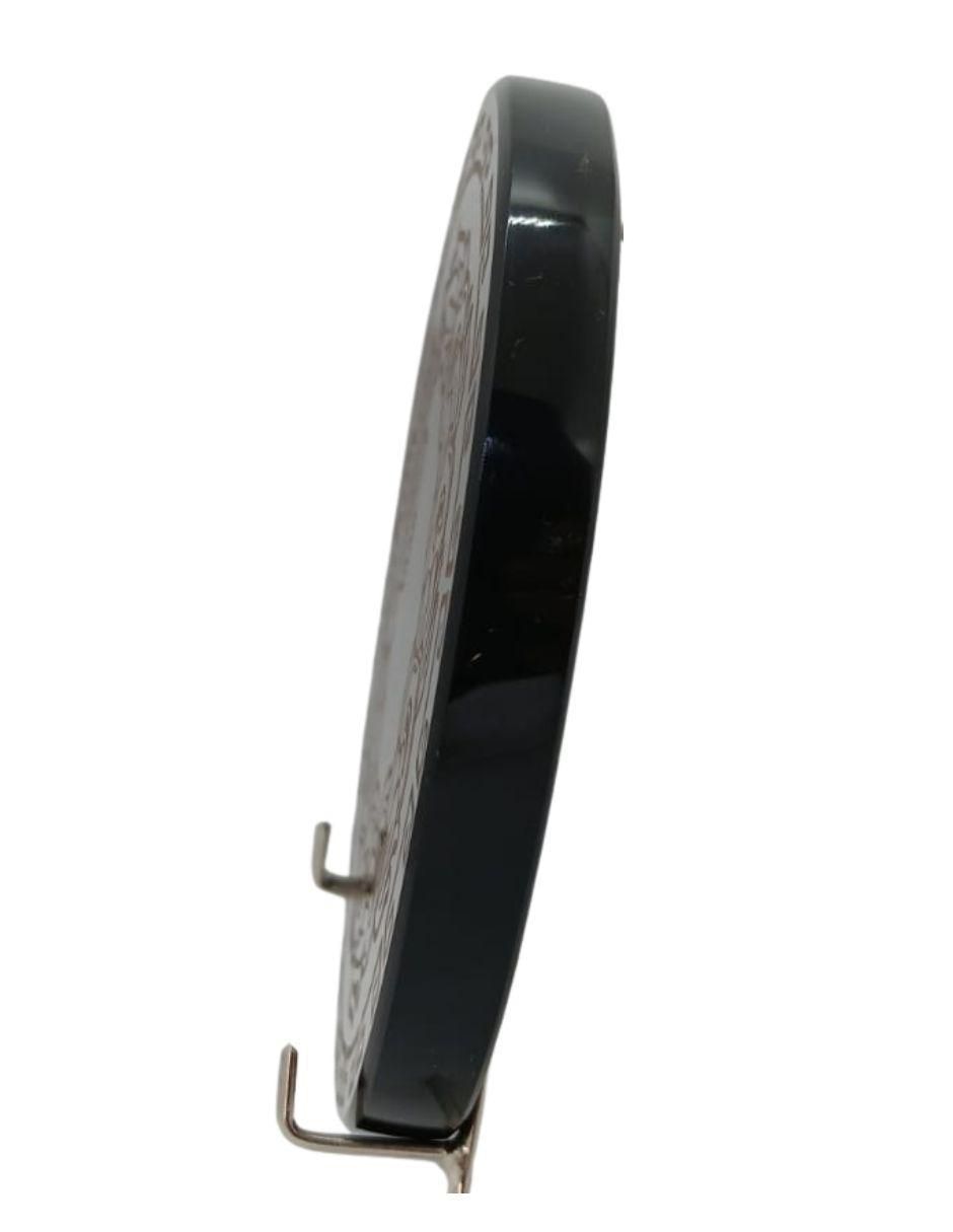 Figura circular de vidrio 3